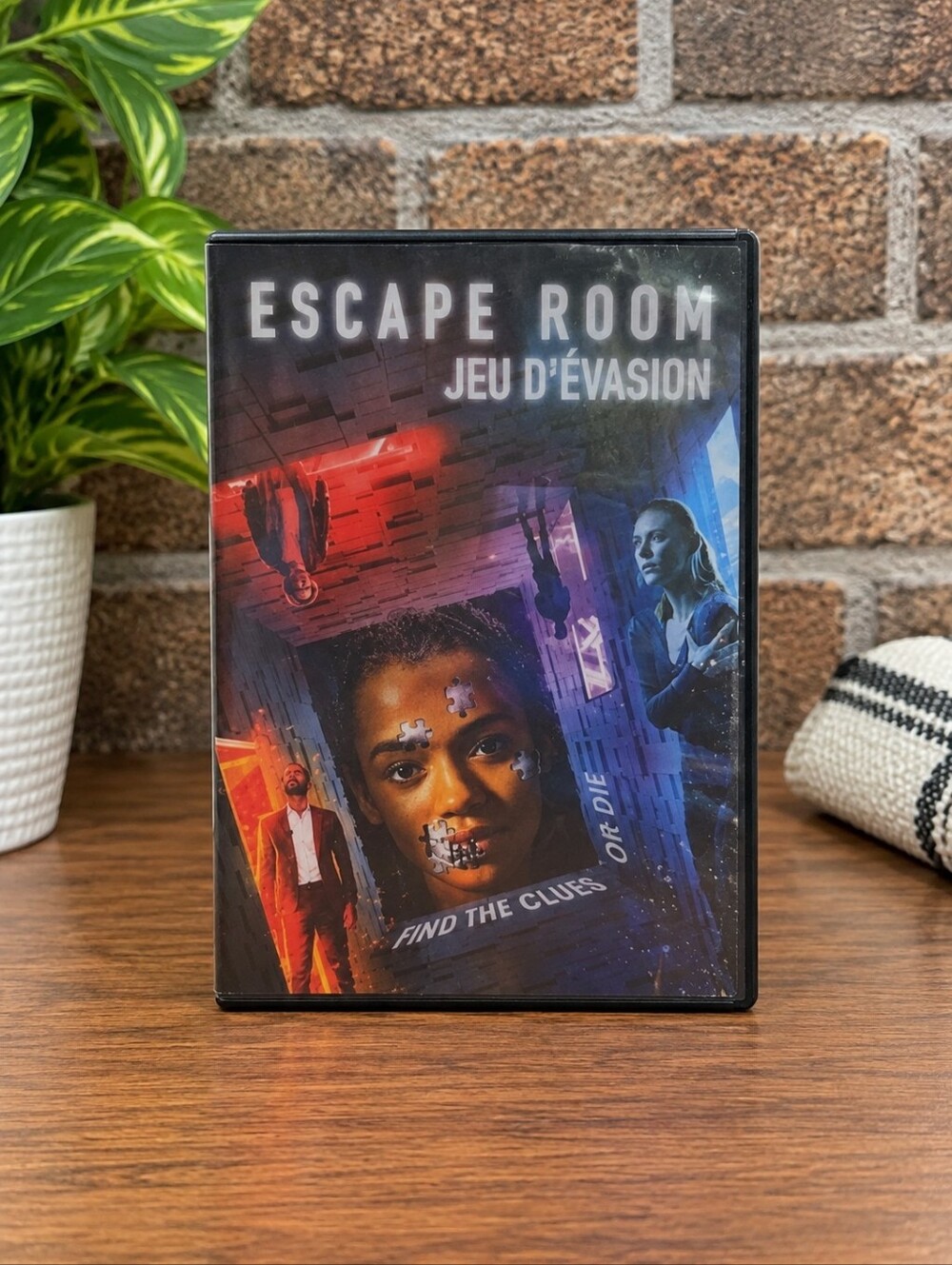Escape room DVD movie thriller horror